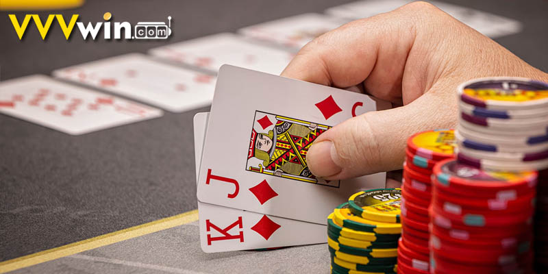 Poker VVVWin | Cách Chơi Và Mẹo Cá Cược Để Chiến Thắng 2 Giới thiệu trò chơi poker trực tuyến